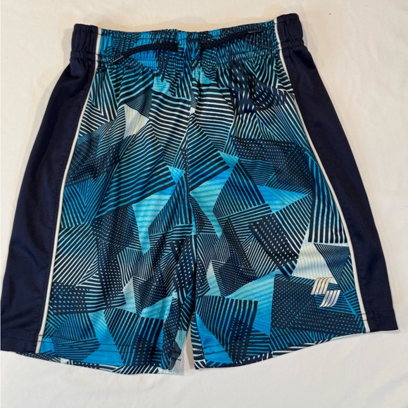 4/$15 (2 pair) Blue Patterned and Red Patterned Basketball Shorts - Picture 5 of 9
